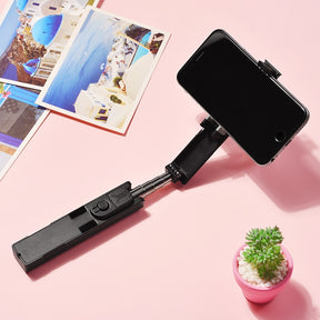 BOROFONE Wireless Selfie Stick Flexible and Lightweight Black Colour